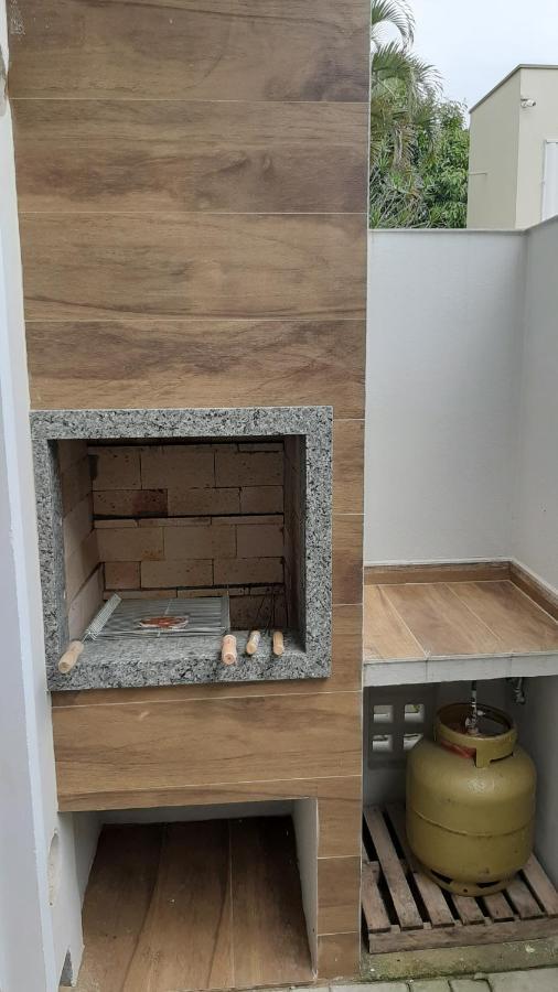 Excelente Sobrado Confortavel No Centro De Tijucas Proximo As Praias Екстериор снимка