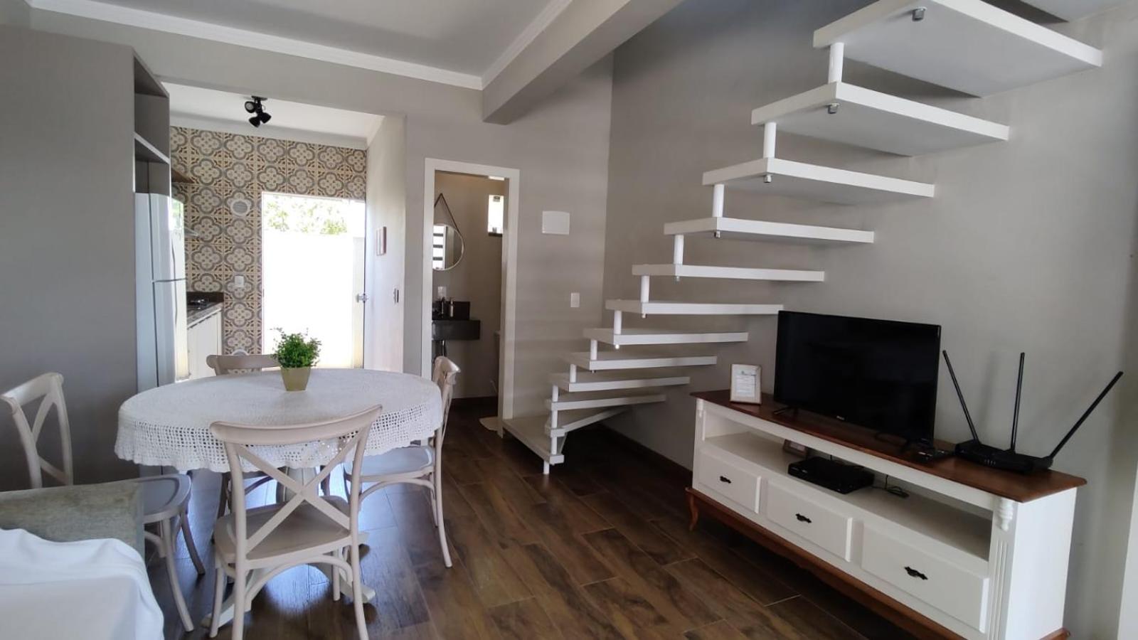 Excelente Sobrado Confortavel No Centro De Tijucas Proximo As Praias Екстериор снимка